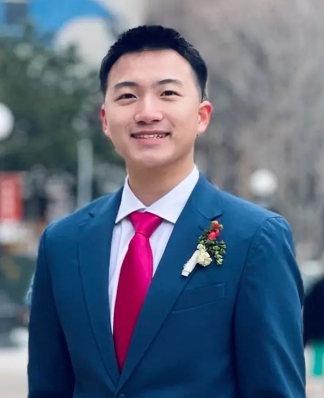 Elijah Moua